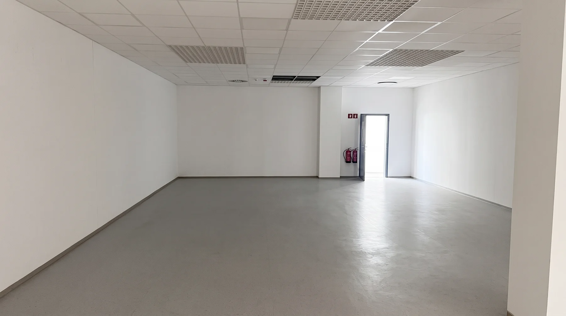 Litija — Enota 11 · Notranjost
